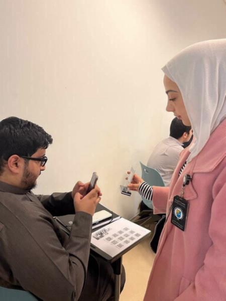 عمادة شئون الطلبة تزور الفصول الدراسية في كليتي العلوم والهندسة والبترول عمادة شئون الطلبة تزور الفصول الدراسية في كليتي العلوم والهندسة والبترول