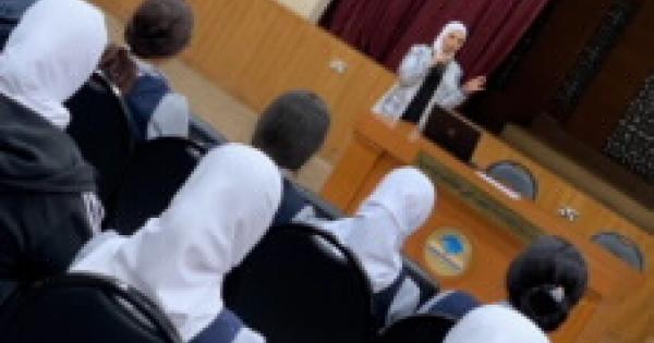 لقاء إرشادي بثانوية جمانة بنت ابي طالب
